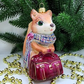  Белочка с сумкой